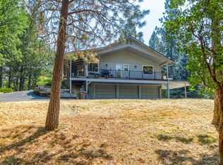 587 Cambridge Dr, Grants Pass, OR 97526