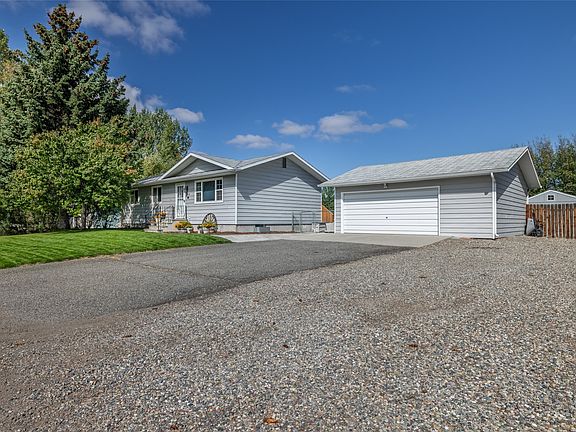 4th image of 1616 Kelly Rd