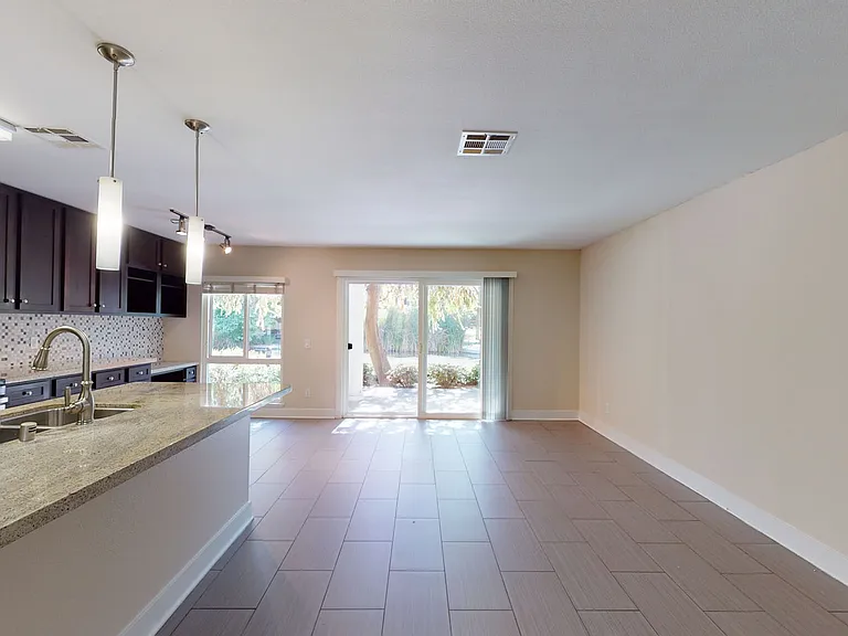 27 Seventy Five Mesa Verde — Photo 103