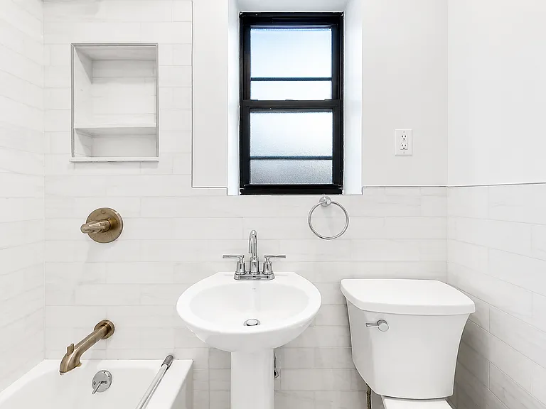 75 Pineapple St #5D — Photo 4
