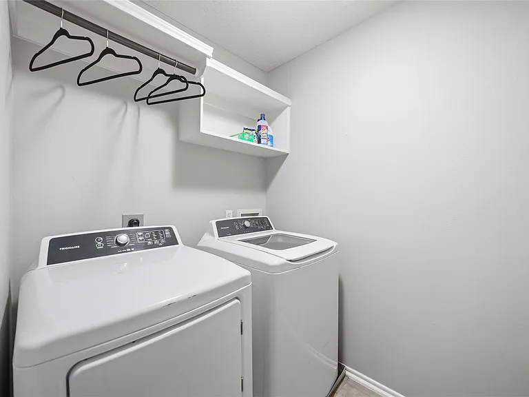 71 Summerhaze Cir — Photo 19