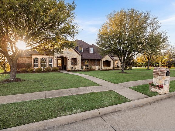 4th image of 228 Crystal Ct