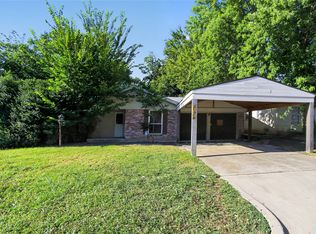 2108 Barton Dr, Arlington, TX 76010