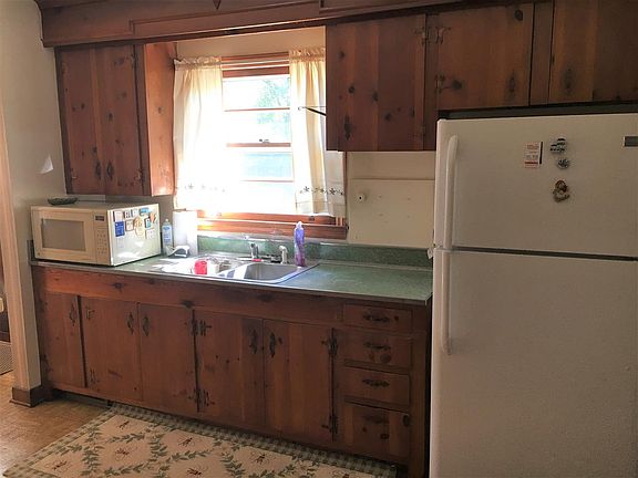5th image of 155 Continental Dr