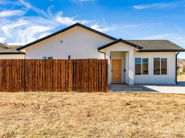 21261 Golden Hills Blvd, Tehachapi, CA 93561
