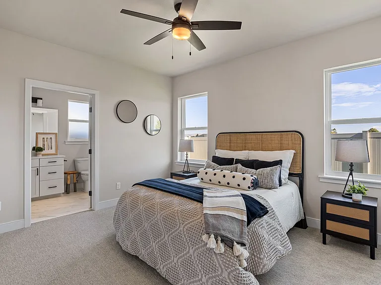 2515 S 47th Ave — Photo 11