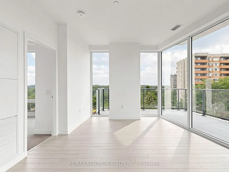 4010 Eglinton Ave W #702 — Photo 16