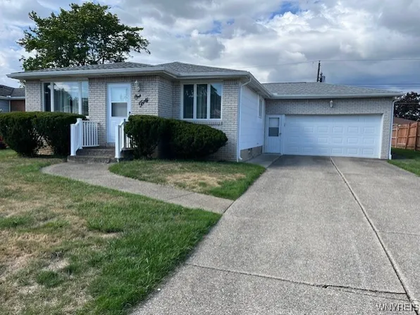 130 S Transit Hill Dr, Depew, NY 14043