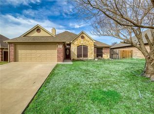 820 Ridgecrest Ct, Aubrey, TX 76227