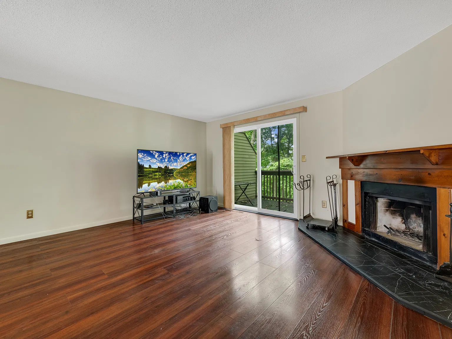 40 Foxon Hill Rd — Photo 4
