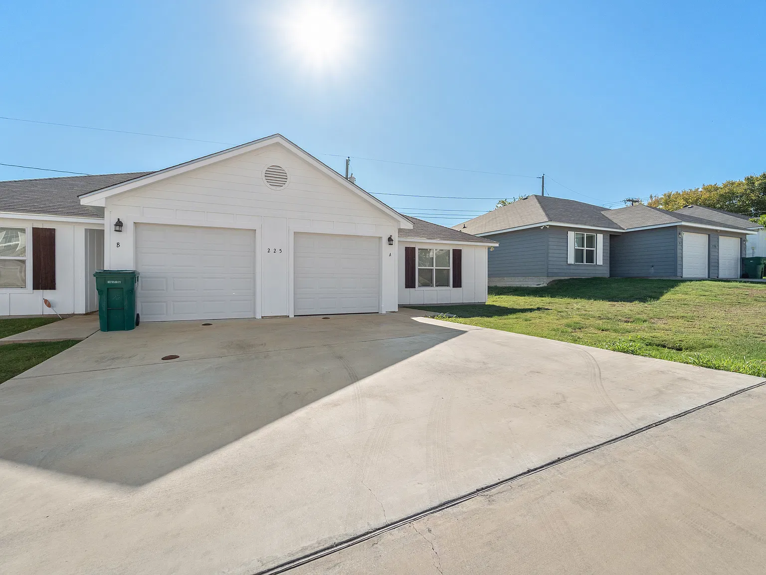 3 bed, 1201 sqft, $1,250 — Photo 3