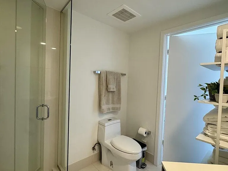 121 NE 34th St #1116 — Photo 23