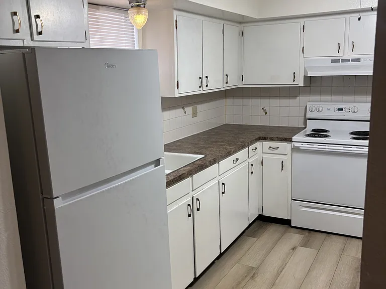 37 Douglas Ln #37 — Photo 3