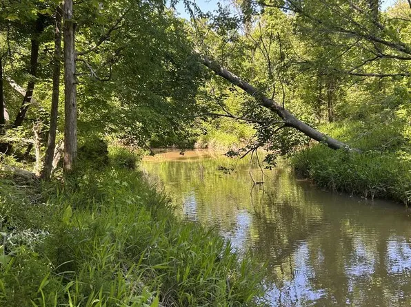 143 Terrapin Pointe Rd, Hodges, SC 29653