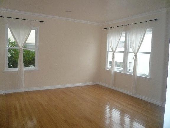 4th image of 834 Lincoln Blvd APT B