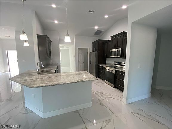 2nd image of 1115 Henry Ave