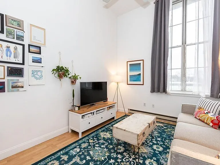 240 Heath St #210 — Photo 5