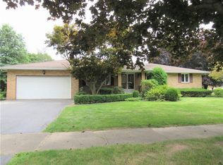 88 Venice Cir, Rochester, NY 14609