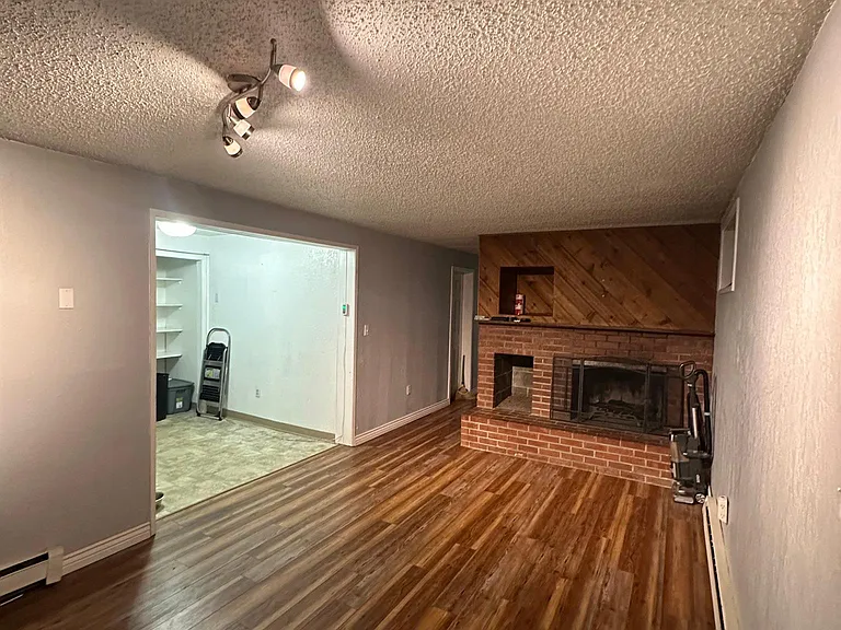 2703 W 31st Ave #B — Photo 2