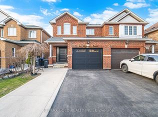16 Flower Trl, Brampton, ON