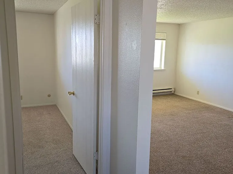 2049 SW 6th Ave — Photo 7
