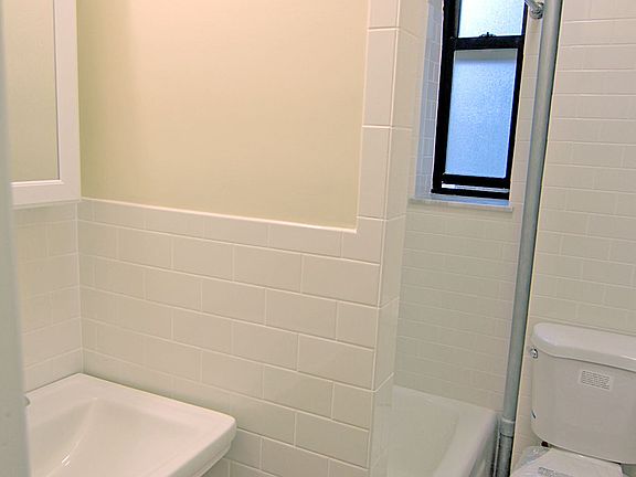 5th image of 141 W 139th St APT D37