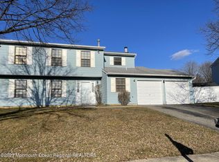 51 Cherry Bend Dr, Howell, NJ 07731