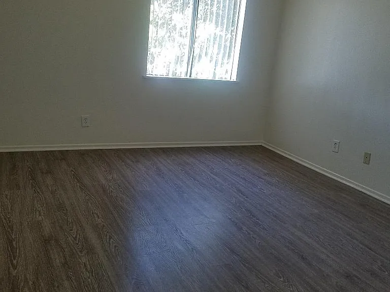 722 S Raitt St #8 — Photo 7
