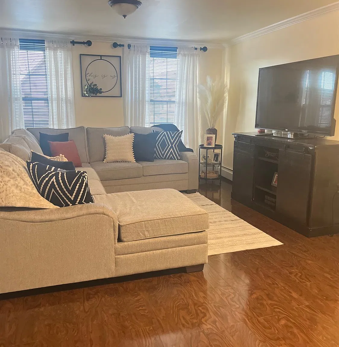 2 bed, 1.0 bath, $2,000 — Photo 3