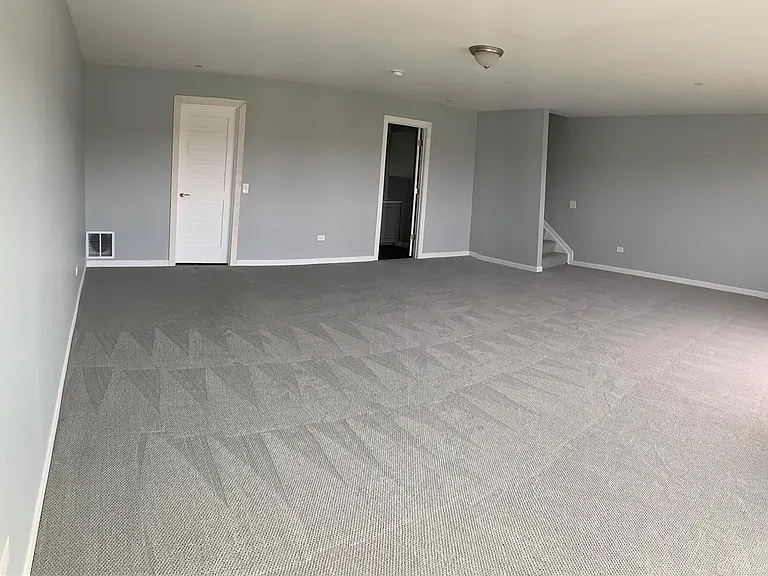 906 Gillespie Ln — Photo 11