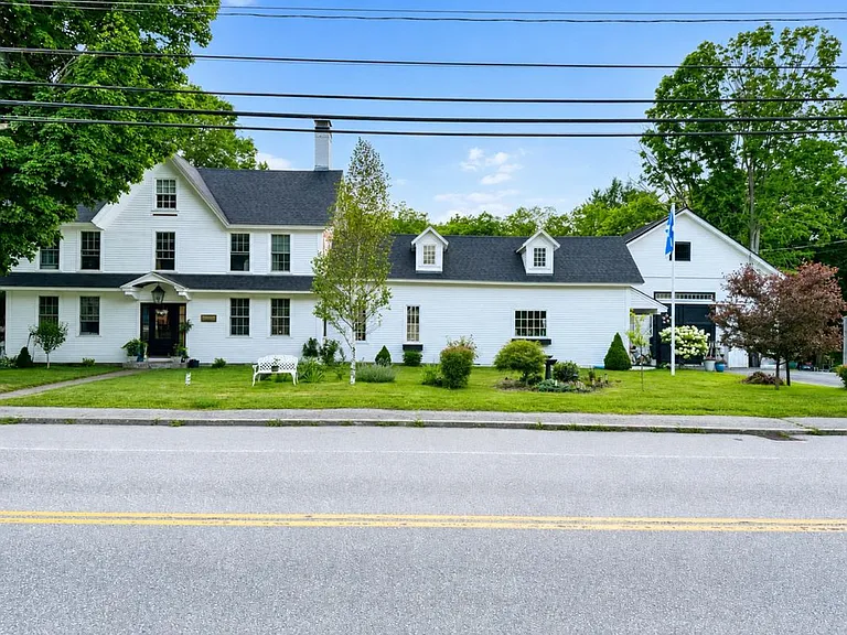 32 Concord St — Photo 17