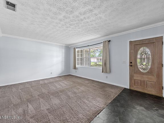 4th image of 4541 PRAVER Drive N