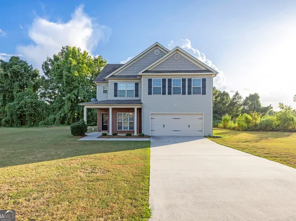 1233 Saint James Pl, Loganville, GA 30052