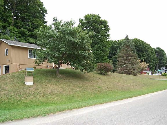 2nd image of 2690 Shenandoah Dr
