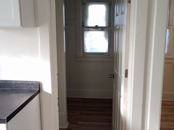 4th image of 615 Rebecca St