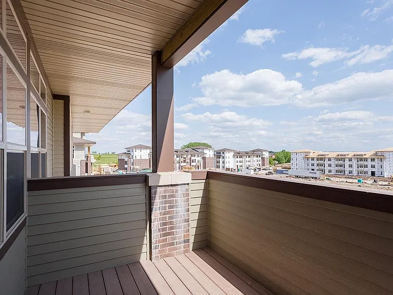 Brookside Apartments — Photo 128