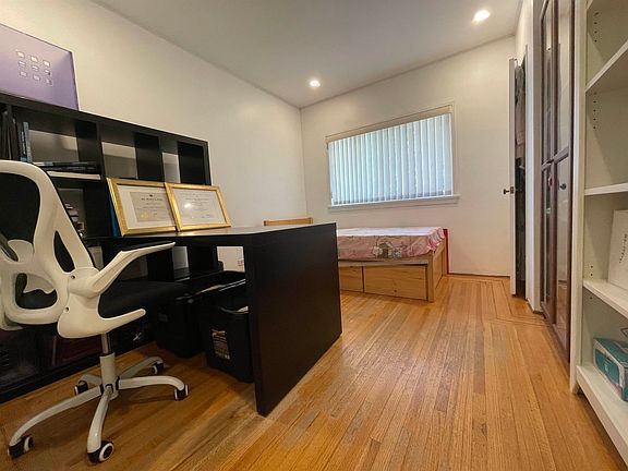 5th image of 1507 W 63rd Ave