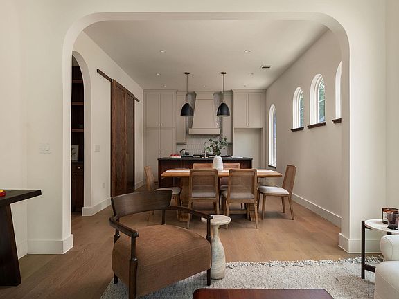 5th image of 4415 Gillis St #1