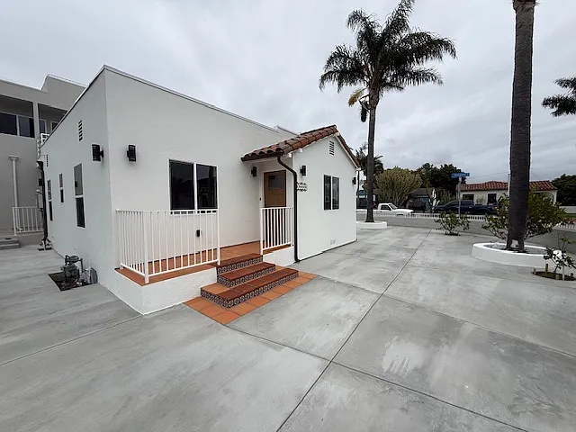 2449 Channel Dr — Photo 11