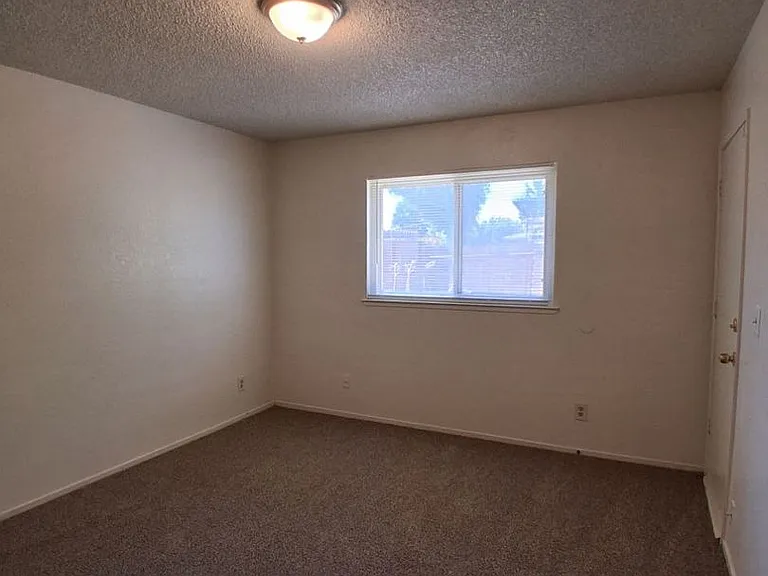 5083 W Ashcroft Ave — Photo 8