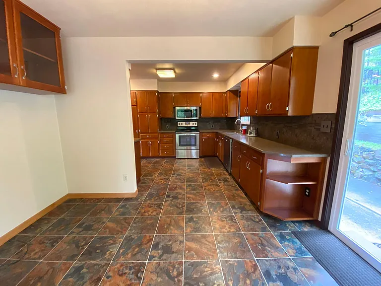 Dining/Kitchen