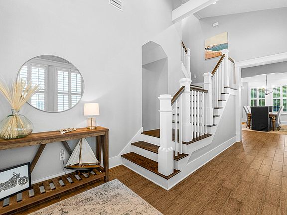 3rd image of 43 Emerald Beach Way