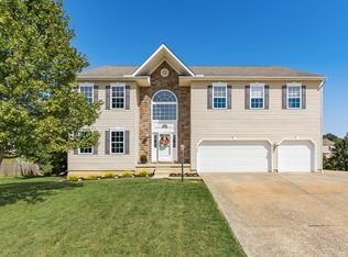 104 Ravines Edge Ct, Etna, OH 43062
