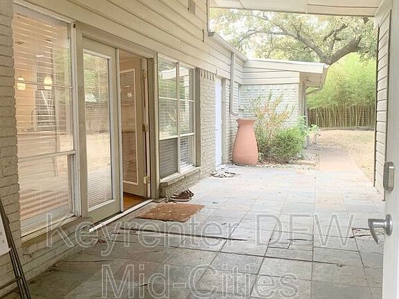 2nd image of 501 Nottingham Dr
