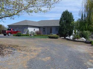 58607 N River Rd, Benton City, WA 99320