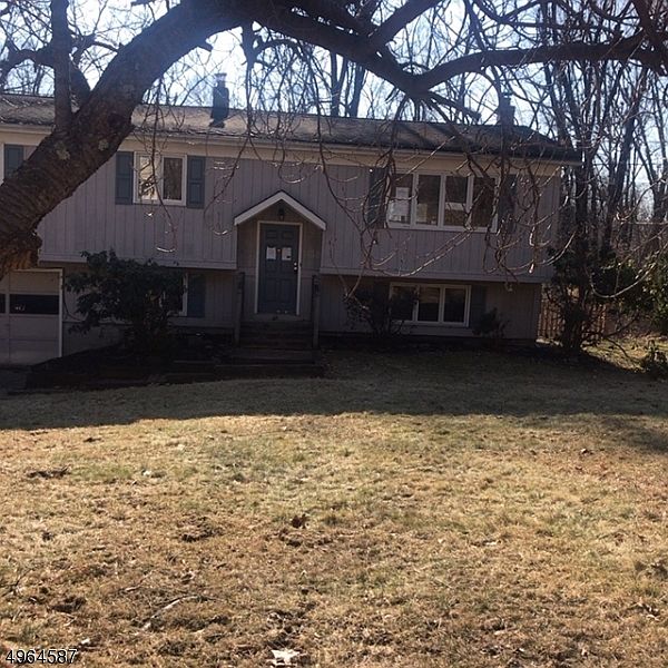 1st image of 11 Dorchester Dr