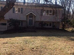 11 Dorchester Dr, Sussex, NJ 07461