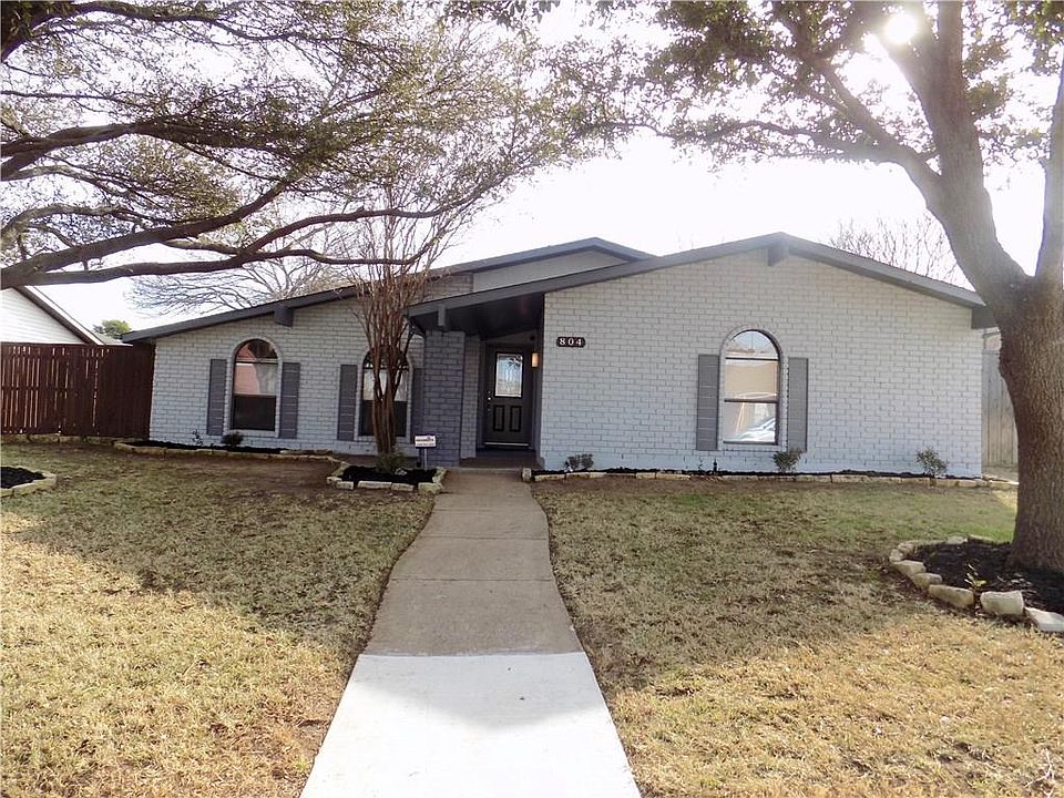 1st image of 804 Acadia Dr