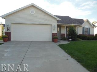 811 Eddy Rd, Bloomington, IL 61704