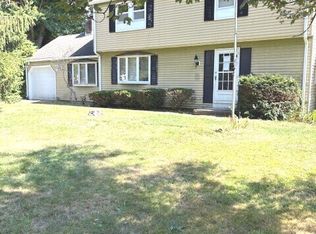 1 Beechwood Ln, Old Lyme, CT 06371